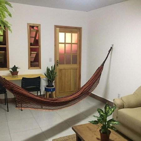 Casinha aconchegante no centro de Bonito I TV, ar-condicionado, bicicletas, rede, cozinha e Wi-fi 20mb Villa Esterno foto