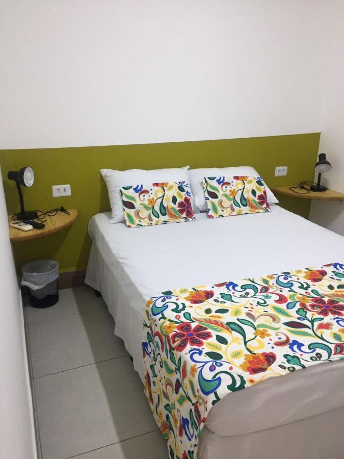 Casinha aconchegante no centro de Bonito I TV, ar-condicionado, bicicletas, rede, cozinha e Wi-fi 20mb Villa Esterno foto