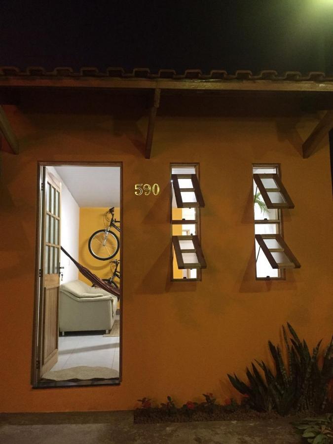 Casinha aconchegante no centro de Bonito I TV, ar-condicionado, bicicletas, rede, cozinha e Wi-fi 20mb Villa Esterno foto