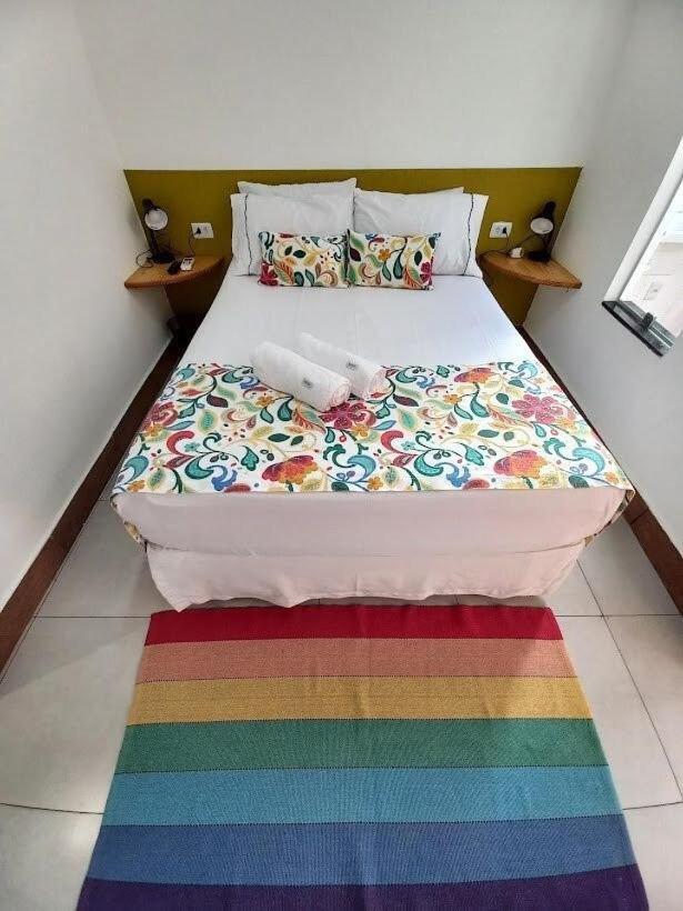 Casinha aconchegante no centro de Bonito I TV, ar-condicionado, bicicletas, rede, cozinha e Wi-fi 20mb Villa Esterno foto