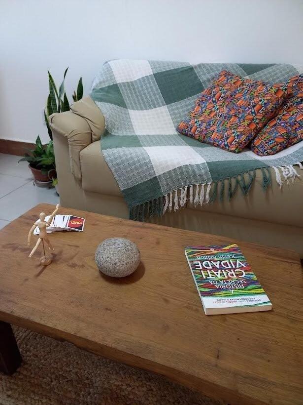 Casinha aconchegante no centro de Bonito I TV, ar-condicionado, bicicletas, rede, cozinha e Wi-fi 20mb Villa Esterno foto